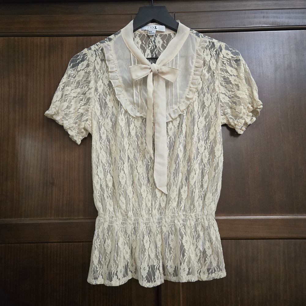 Forever 21 XXI Cream Floral Lace Peplum Blouse Ruffle Bib Bow Top Medium - Picture 2 of 8